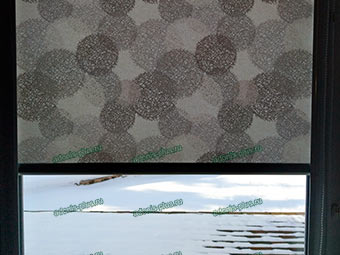 Кассетные рулонные шторы UNI 1 на окно ПВХ в спальню из ткани СКАНДИ Ульяновск