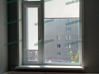 Кассетные рулонные шторы UNI на окна ПВХ. Ткань ОМЕГА AMIGO Ульяновск